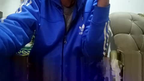 Snapshot of ezz_3zoo1 chatting on March 19, 2:37 am weza online show from March 19, 2:37 am