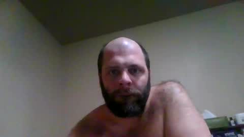 Snapshot of f00258543 chatting on February 11, 1:10 am Hairyhornydad online show from February 11, 1:10 am