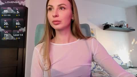 Snapshot of f1oraa chatting on March 18, 2:20 pm if you dont have fansly account yet use this link to registration online show from March 18, 2:20 pm