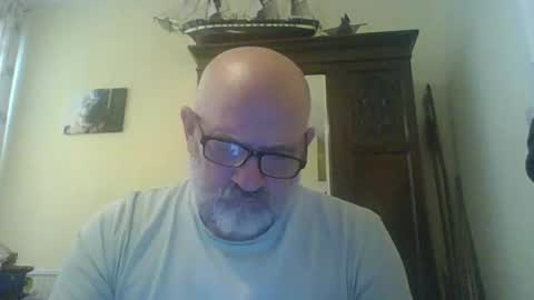 f1zzeek online show from April 28, 2:33 pm
