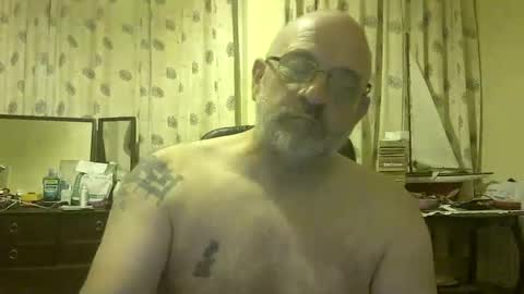 f1zzeek online show from May 17, 10:28 pm