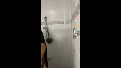 Snapshot of f3ckdolllucy chatting on April 1, 11:02 pm f3ckdolllucy online show from April 1, 11:02 pm