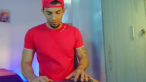 Snapshot of fabi_calde chatting on February 18, 2:35 pm fabi online show from February 18, 2:35 pm