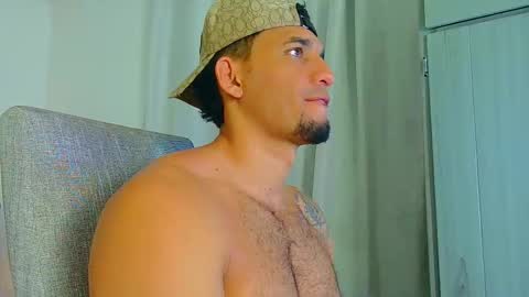 Snapshot of fabi_calde chatting on March 10, 12:15 am fabi online show from March 10, 12:15 am