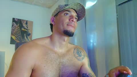 Snapshot of fabi_calde chatting on April 4, 2:14 pm fabi online show from April 4, 2:14 pm