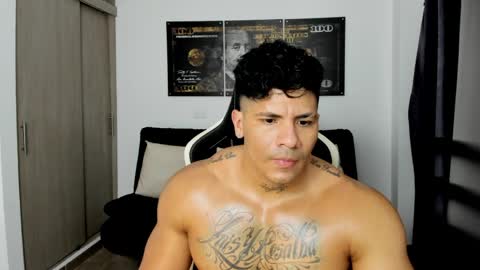 Snapshot of fabian_arango chatting on May 12, 9:06 am Fabian arango online show from May 12, 9:06 am