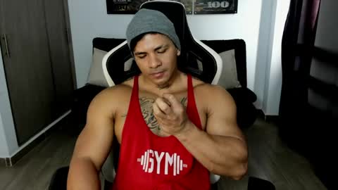 Snapshot of fabian_arango chatting on May 13, 2:25 pm Fabian arango online show from May 13, 2:25 pm