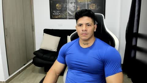 Snapshot of fabian_arango chatting on May 15, 3:46 am Fabian arango online show from May 15, 3:46 am