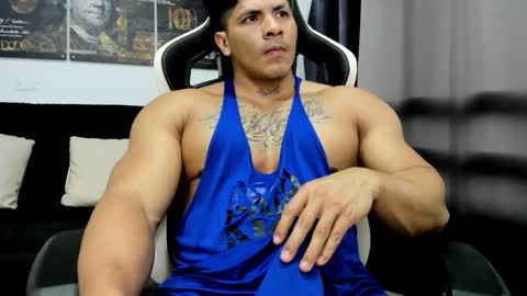 Snapshot of fabian_arango chatting on May 18, 10:32 am Fabian arango online show from May 18, 10:32 am