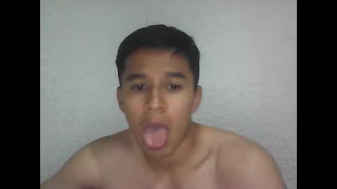 Snapshot of fabiar11 chatting on February 27, 1:05 am R online show from February 27, 1:05 am