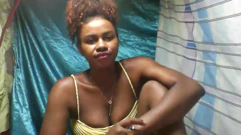 Snapshot of fabriolah9794 chatting on March 22, 12:19 pm Fabriola9794 online show from March 22, 12:19 pm