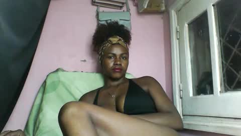 Snapshot of fabriolah9794 chatting on April 1, 7:22 pm Fabriola9794 online show from April 1, 7:22 pm