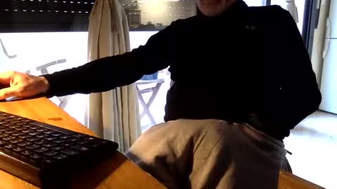 Snapshot of fabro45 chatting on April 1, 6:47 am Fabro online show from April 1, 6:47 am