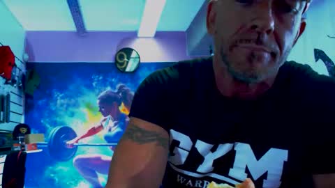 Snapshot of fabxxxl chatting on October 29, 8:16 am fabxxxl online show from October 29, 8:16 am