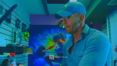 Snapshot of fabxxxl chatting on December 23, 8:23 am fabxxxl online show from December 23, 8:23 am