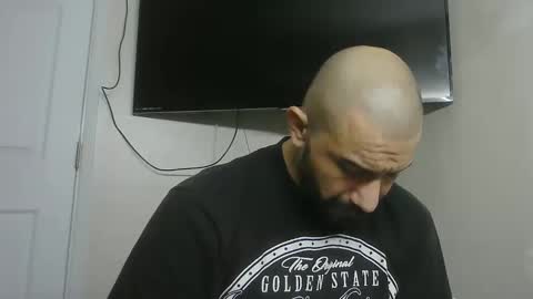 Snapshot of faded805 chatting on December 4, 7:39 am Mark online show from December 4, 7:39 am