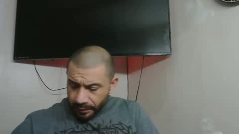 Snapshot of faded805 chatting on December 10, 11:00 am Mark online show from December 10, 11:00 am