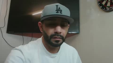 Snapshot of faded805 chatting on December 15, 2:52 am Mark online show from December 15, 2:52 am