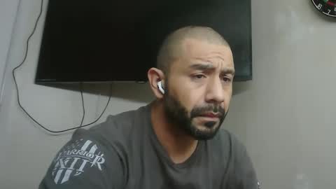 Snapshot of faded805 chatting on January 17, 12:52 pm Mark online show from January 17, 12:52 pm