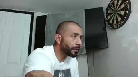 Snapshot of faded805 chatting on October 10, 7:29 am Mark online show from October 10, 7:29 am