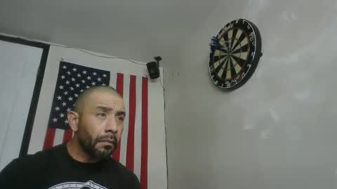 Snapshot of faded805 chatting on February 13, 8:32 am Mark online show from February 13, 8:32 am