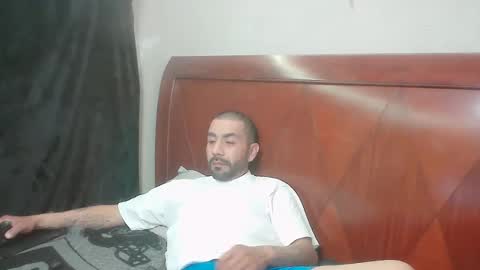 Snapshot of faded805 chatting on February 19, 9:27 am Mark online show from February 19, 9:27 am