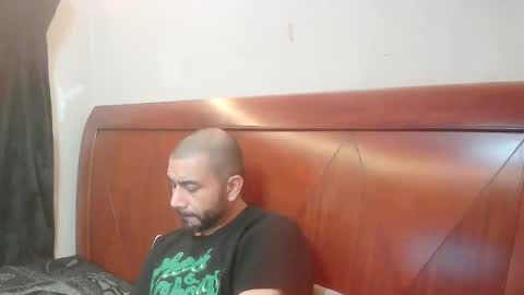 Snapshot of faded805 chatting on March 9, 9:13 am Mark online show from March 9, 9:13 am