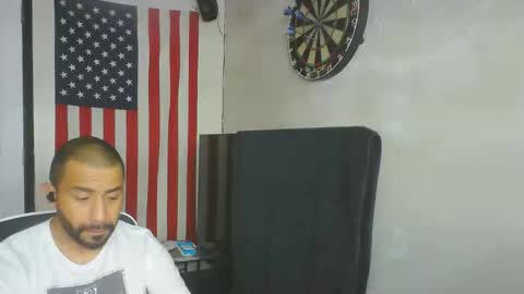 Snapshot of faded805 chatting on April 1, 7:53 am Mark online show from April 1, 7:53 am