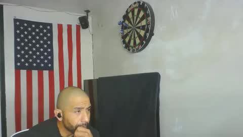 Snapshot of faded805 chatting on April 4, 11:08 am Mark online show from April 4, 11:08 am