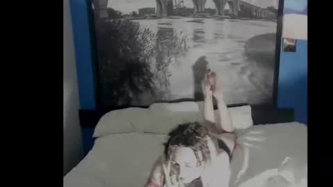 Fae online show from September 29, 4:28 am