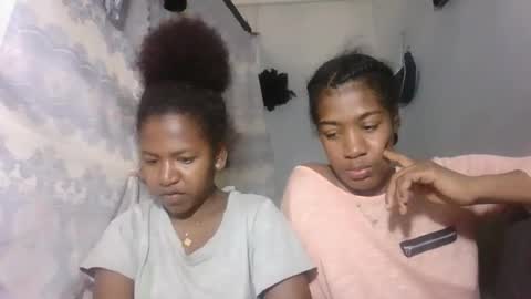 faiqua95 online show from March 25, 11:38 am