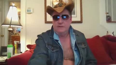 Snapshot of fairmount31 chatting on January 7, 9:39 pm fairmount31 online show from January 7, 9:39 pm