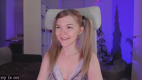 fairy_casey online show from December 16, 1:42 am
