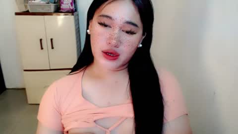 Snapshot of fairy_cuddle chatting on June 14, 2:24 am call me shanaia online show from June 14, 2:24 am