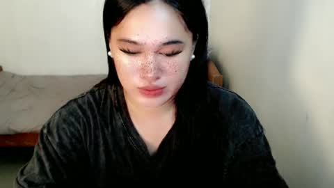 Snapshot of fairy_cuddle chatting on June 19, 9:18 pm call me shanaia online show from June 19, 9:18 pm