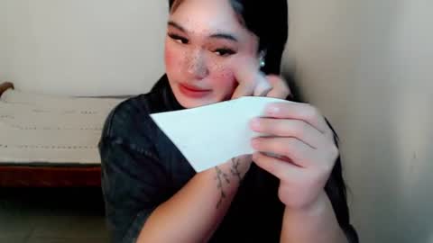 Snapshot of fairy_cuddle chatting on June 21, 6:21 pm call me shanaia online show from June 21, 6:21 pm