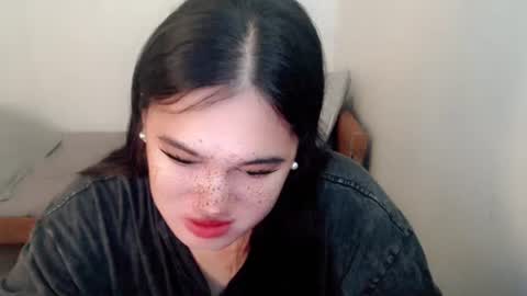 Snapshot of fairy_cuddle chatting on July 1, 4:25 am call me shanaia online show from July 1, 4:25 am
