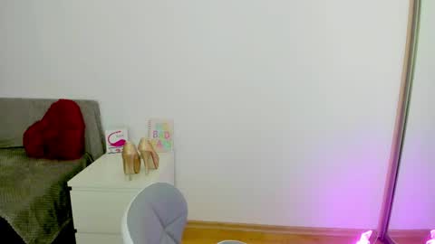 Ashley online show from January 17, 1:21 am