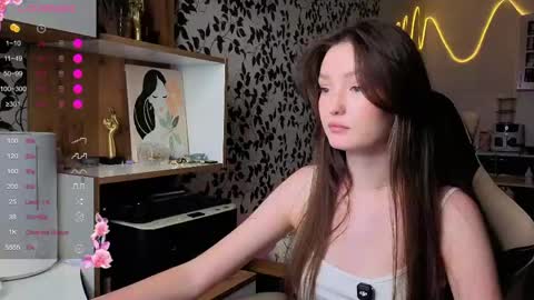 Snapshot of fairy_lina chatting on June 4, 4:35 pm lina online show from June 4, 4:35 pm