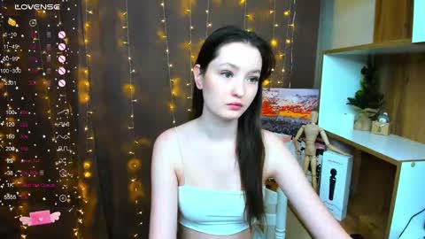 Snapshot of fairy_m00n chatting on December 15, 10:50 am Kate online show from December 15, 10:50 am