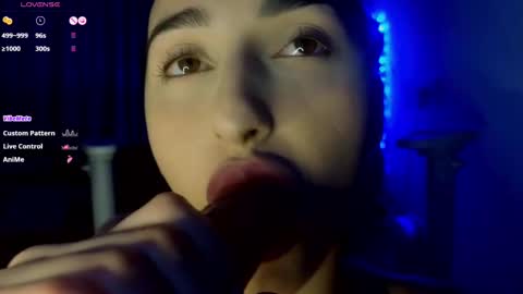 Snapshot of fairy_squirt chatting on February 15, 8:33 am Marrie online show from February 15, 8:33 am