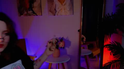 Tara online show from May 3, 9:21 pm