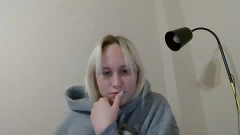 Snapshot of fairyfeller_ chatting on September 30, 4:23 pm fairyfeller_ online show from September 30, 4:23 pm