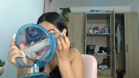fairylatin online show from December 3, 8:05 am