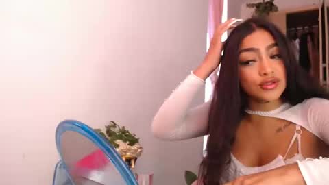 fairylatin online show from December 5, 11:27 am