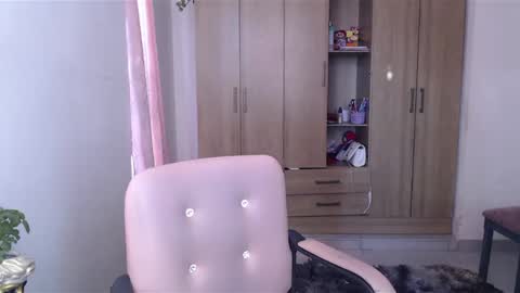 fairylatin online show from December 15, 12:06 pm