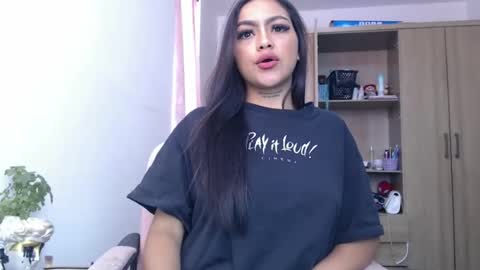 fairylatin online show from December 16, 1:43 pm