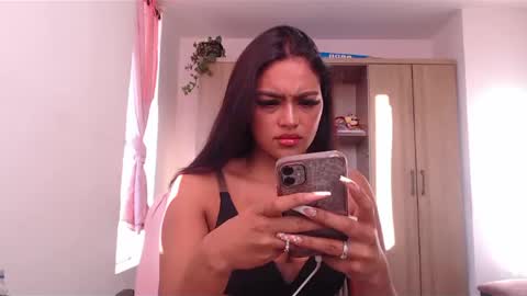 fairylatin online show from December 20, 11:43 am