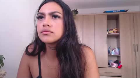 fairylatin online show from December 22, 4:38 pm