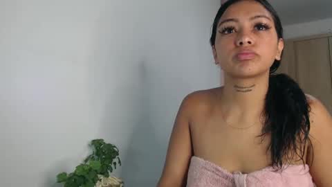 fairylatin online show from December 30, 8:32 am
